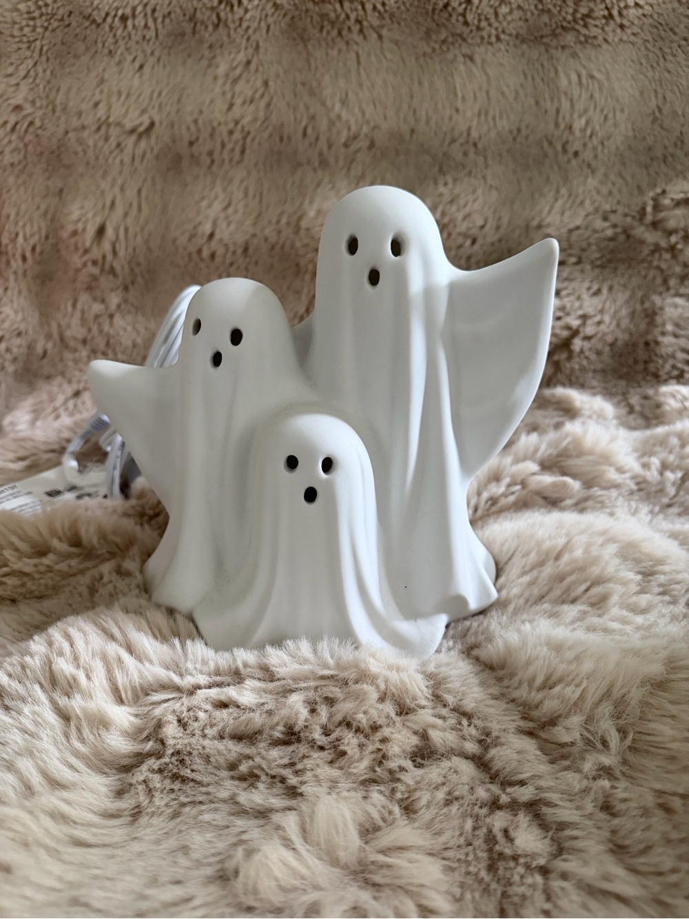 Scentsy Boo Crew 3 ghost element warmer